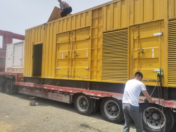 沈河除了负载情况和发动机维护，还有哪些因素会影响 200kw 柴油发电机的油耗？