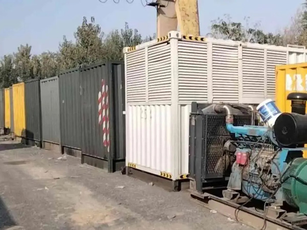 沈河200KW柴油发电机机组每小时油耗是多少？